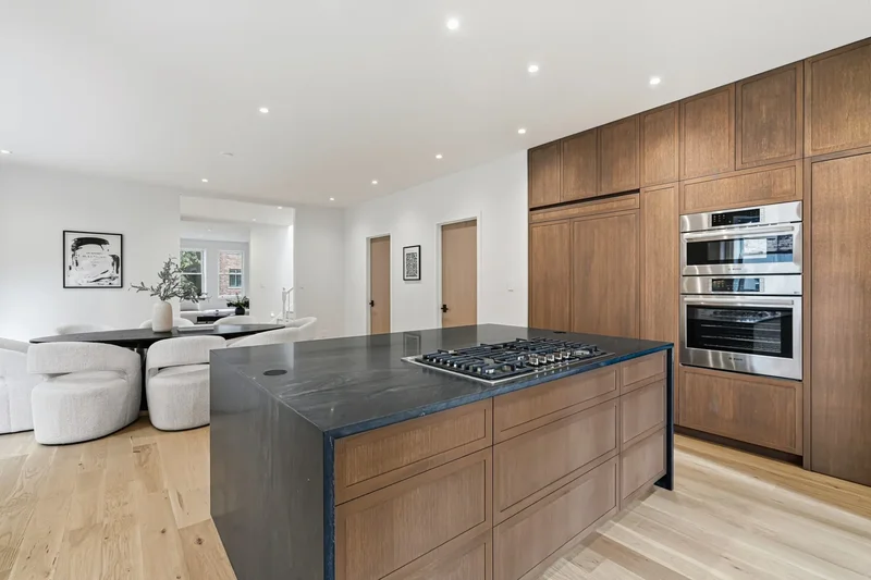 38 Av. Church Hill, Westmount, Quebec, Canada. - Photo 3
