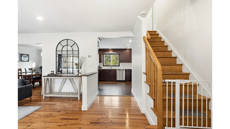 1330 Bea Court, East Meadow, New York, United States. - Photo 2