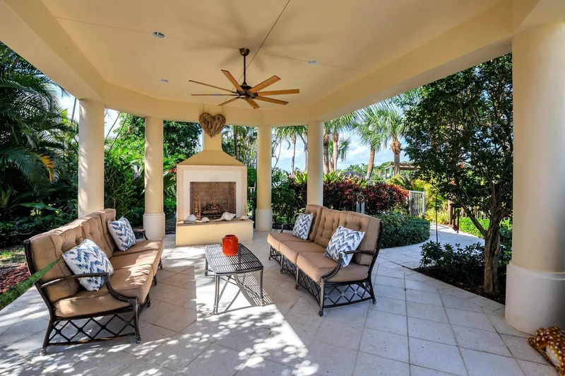19223 Riverside Drive, Tequesta, Florida, United States. - Photo 62