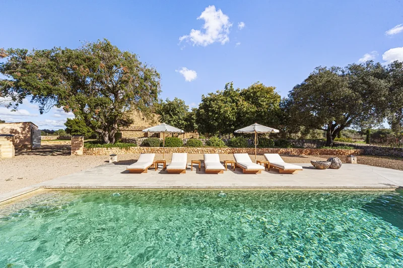 Renovated country estate near Inca with beautiful view to the Tramuntana mountains