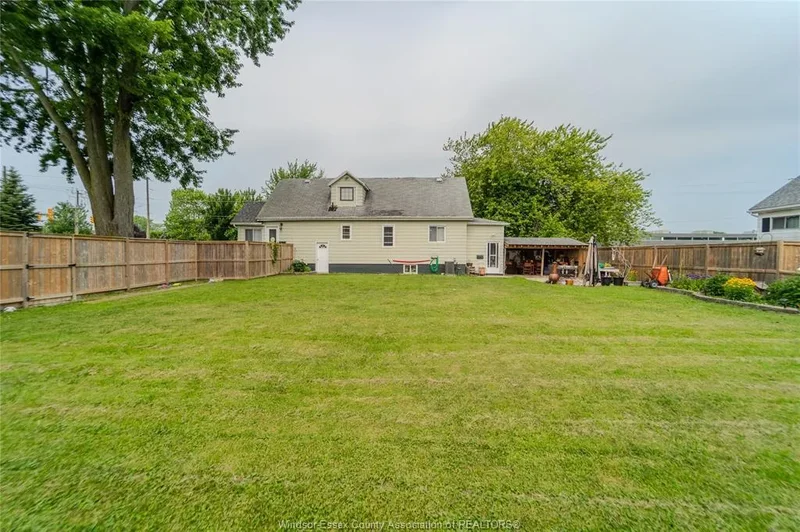 366 Simcoe, Amherstburg, ON N9V 1N3, Amherstburg, Ontario, Canada. - Photo 16