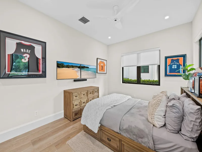 2408 NE 27th Ave, Wilton Manors, Florida, United States. - Photo 36