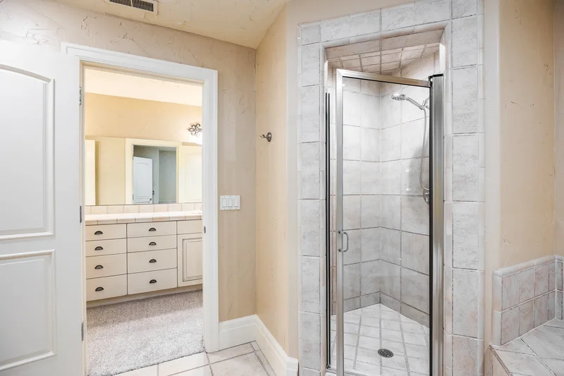8362 S Via Riviera Way, Cottonwood Heignts, UT 84093, Sandy, Utah, United States. - Photo 53