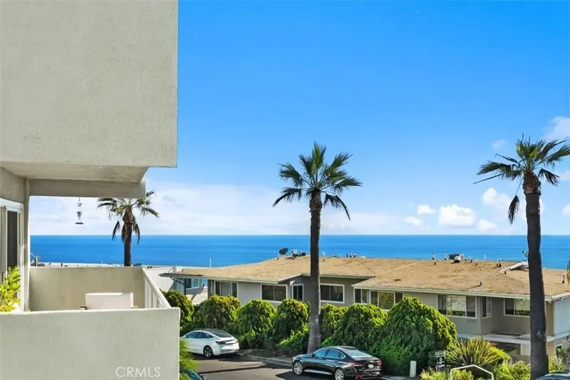 Condominium in Laguna Beach
