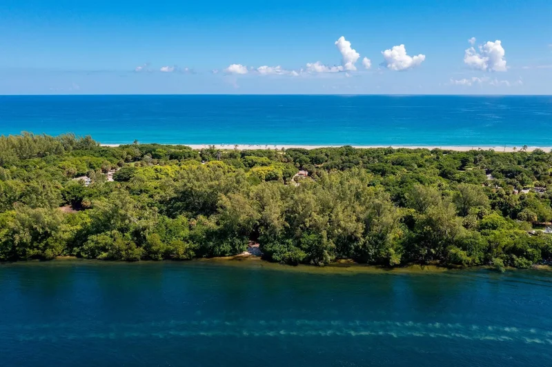 3363 NE 6th Drive, Boca Raton, Florida, United States. - Photo 3