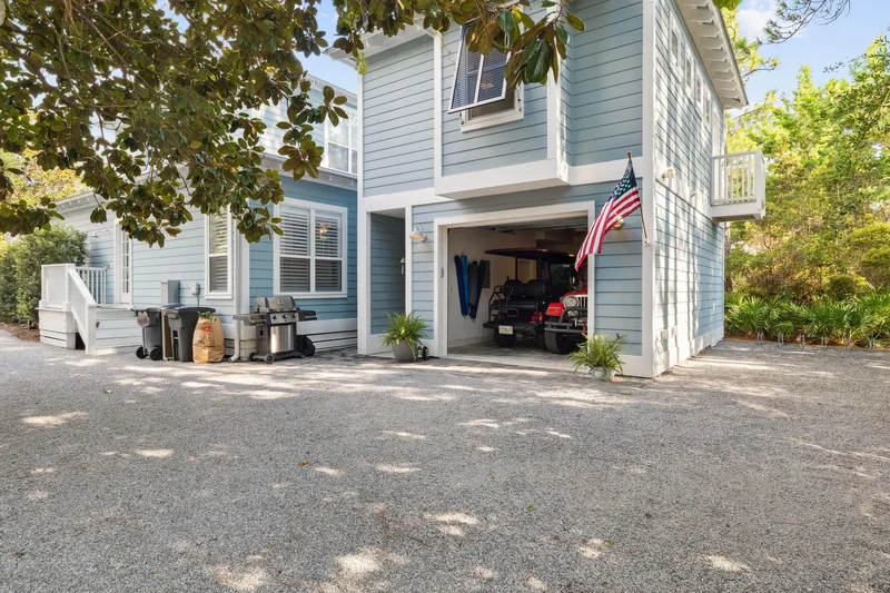 Single Family Residence in Santa Rosa Beach
