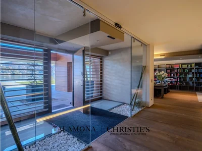 Thumbnail 43