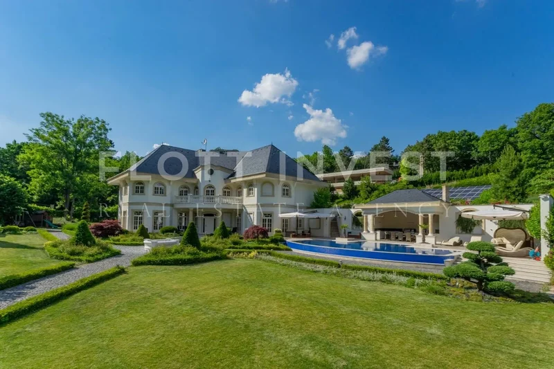 One of the most impressive luxury villas in Budapest is for sale