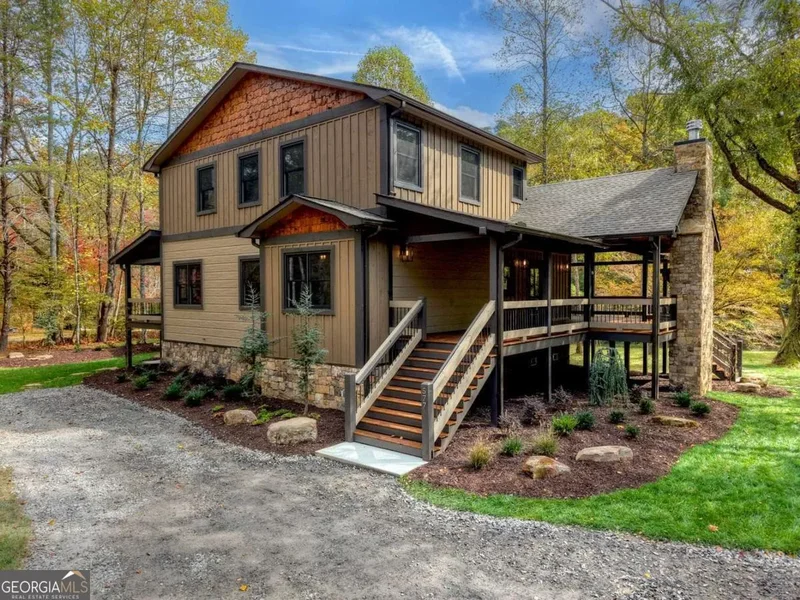 6 Bedrooms Other Residential