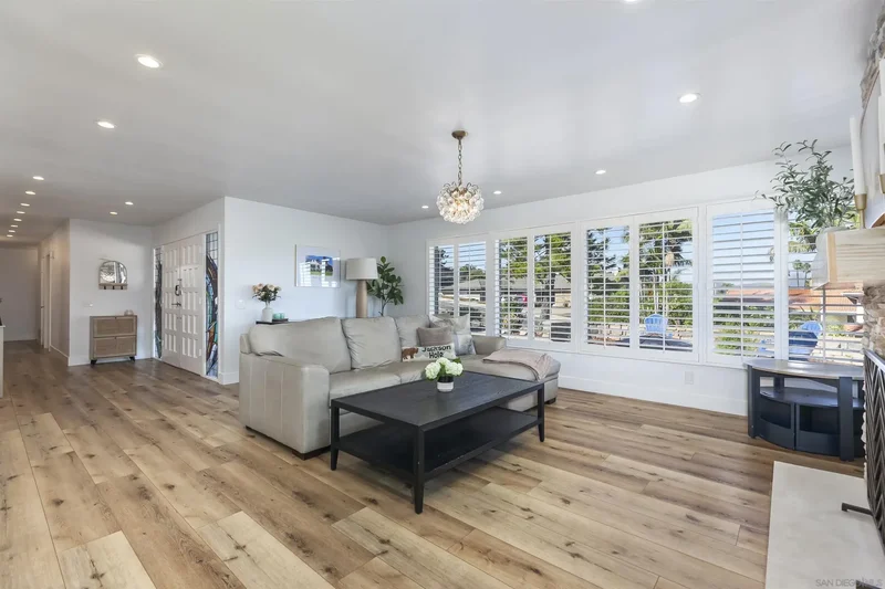5 Bedrooms Single Family Detached