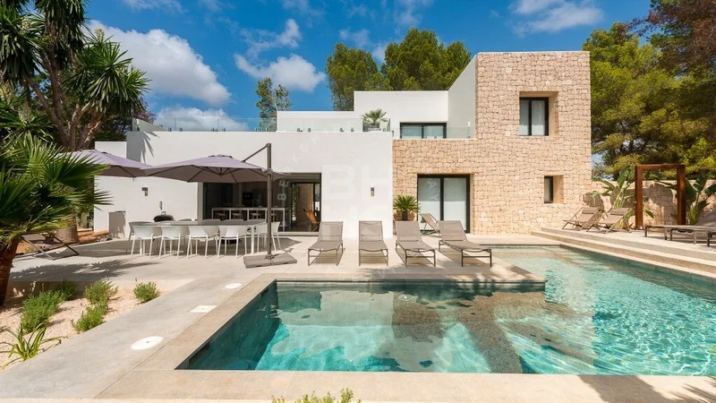 Seafront Villas for Sale in Ibiza, Santa Eulalia – Two Residences with Pools and Beach Access