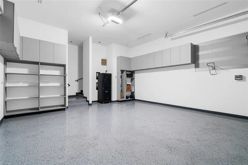 1031 W 48th st, Miami Beach, Florida, United States. - Photo 55