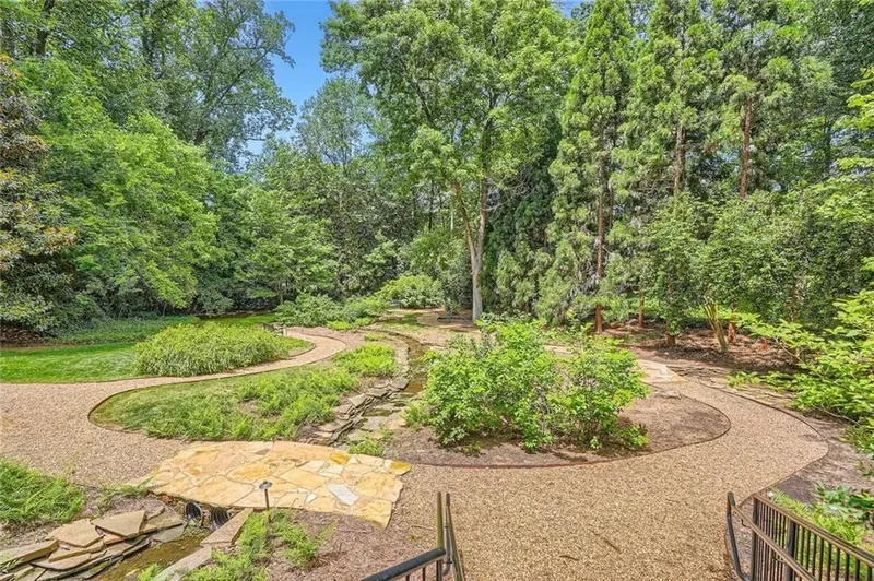 2440 Peachtree Road NW 9, Atlanta, Georgia, United States. - Photo 15