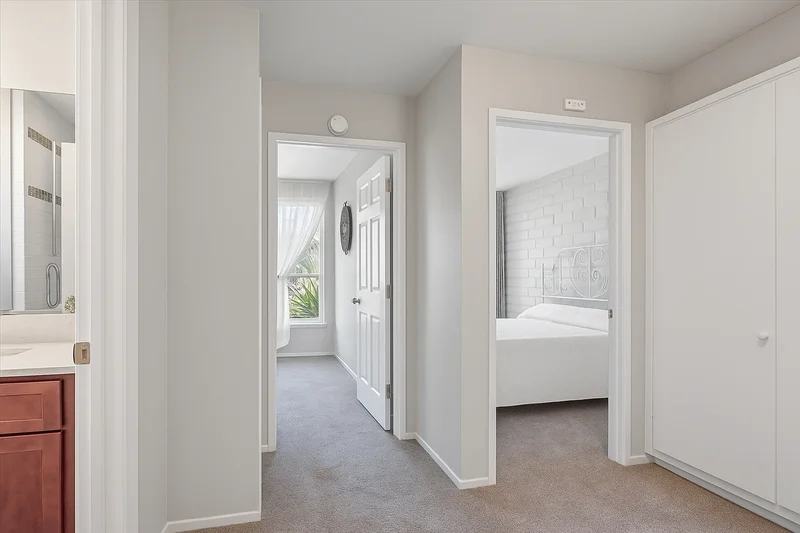 451 Dela Vina Avenue 405, Monterey, CA 93940, Monterey, California, United States. - Photo 7