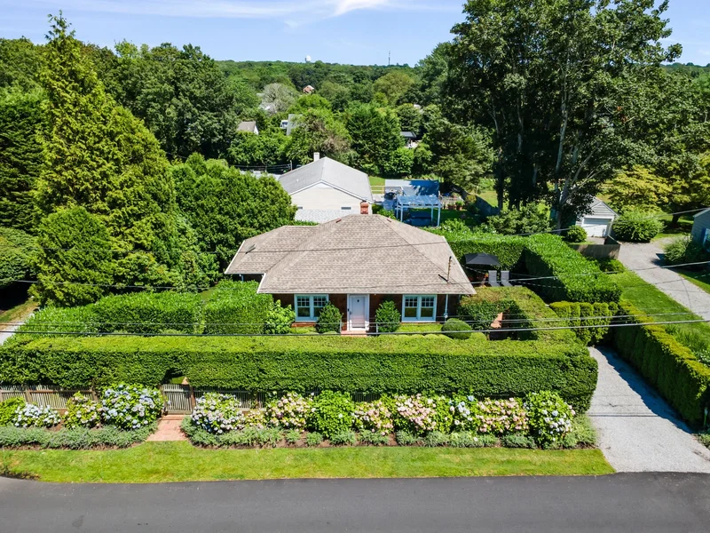 16 Miller Ln - East Hampton, New York