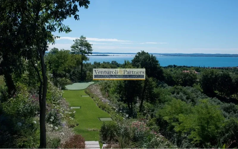 strada provinciale 25, Padenghe sul Garda, Lombardy, Italy. - Photo 16