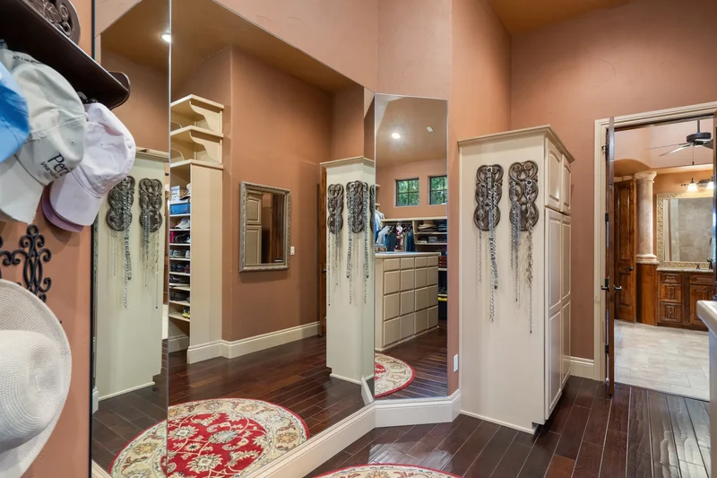481 Chimney Cove Drive , Marble Falls, TX 78654, Marble Falls, Texas, United States. - Photo 23