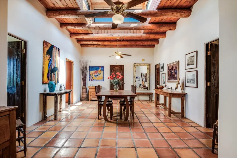 1073 Encantado Drive , Santa Fe, NM 87501, Santa Fe, New Mexico, United States. - Photo 17