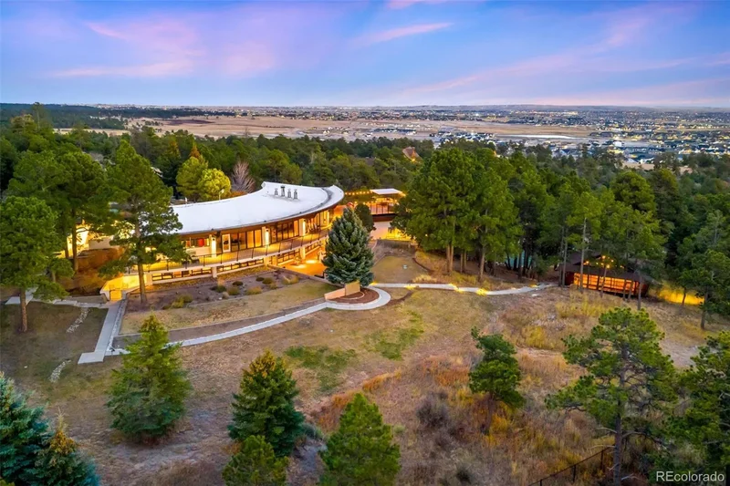 10780 S Forest Drive, Colorado Springs, Colorado, United States. - Photo 35