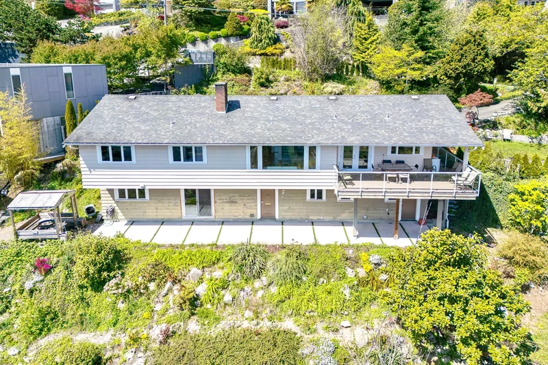 930 Esquimalt Ave, West Vancouver, BC V7T 1J8, Canada, West Vancouver, British Columbia, Canada. - Photo 42