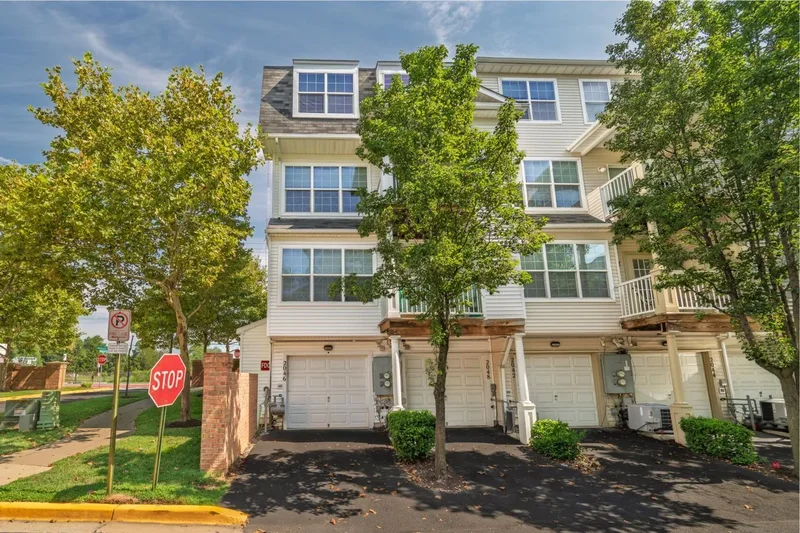 2046 University Boulevard W, Silver Spring, Maryland, United States. - Photo 35