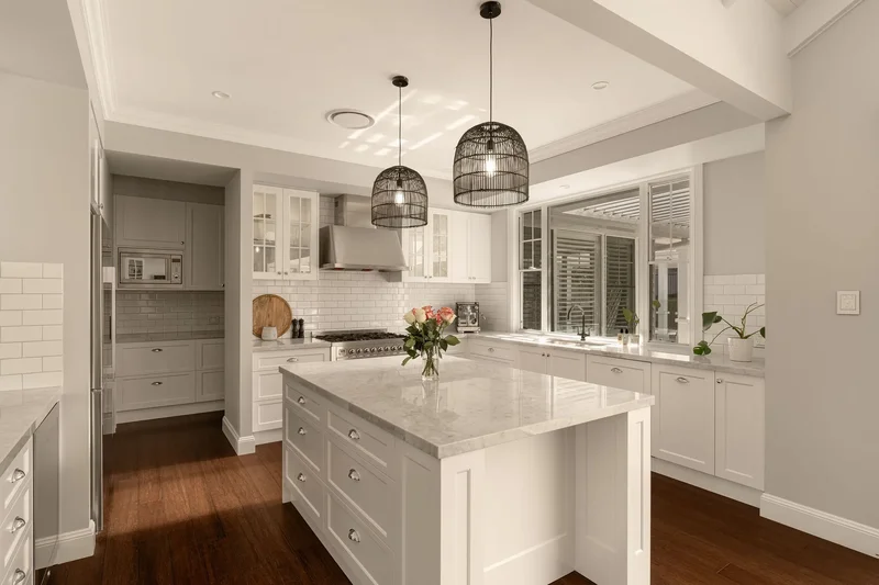Graceful Luxury, Wellness And Serenity In Grand Scale Acreage Estate