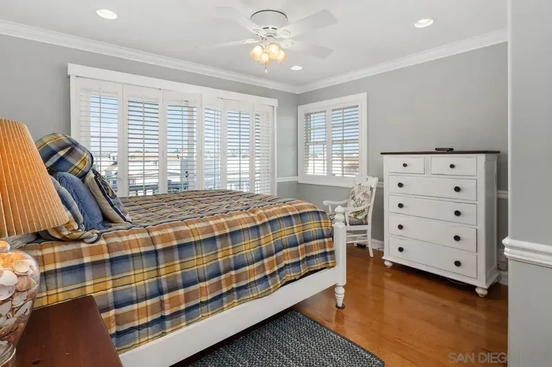 2740 Ocean Front Walk, San Diego, CA 92109, San Diego, California, United States. - Photo 32