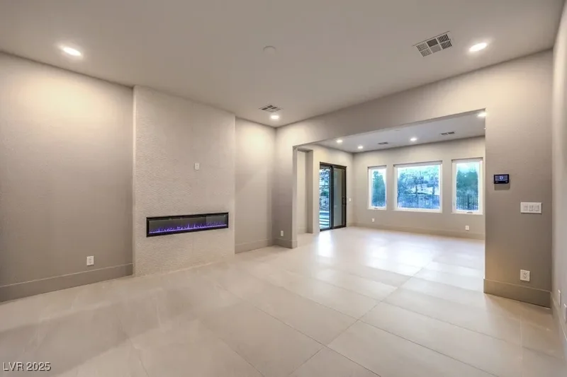 11569 Snow Creek Avenue, Las Vegas, Nevada, United States. - Photo 13