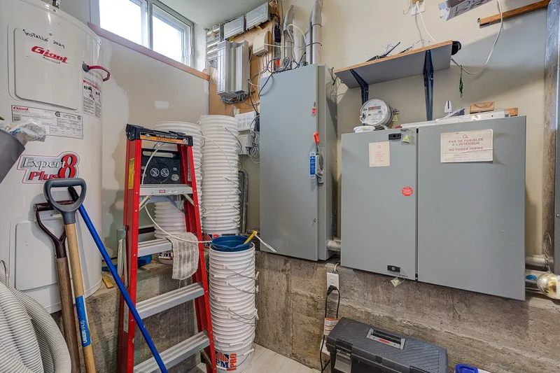 415 Rue du Village, Repentigny, Quebec, Canada. - Photo 33