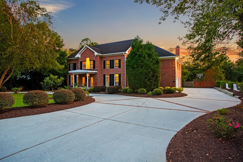 100 Edgewater Lane , Wilmington, NC 28403, Wilmington, North Carolina, United States. - Photo 2