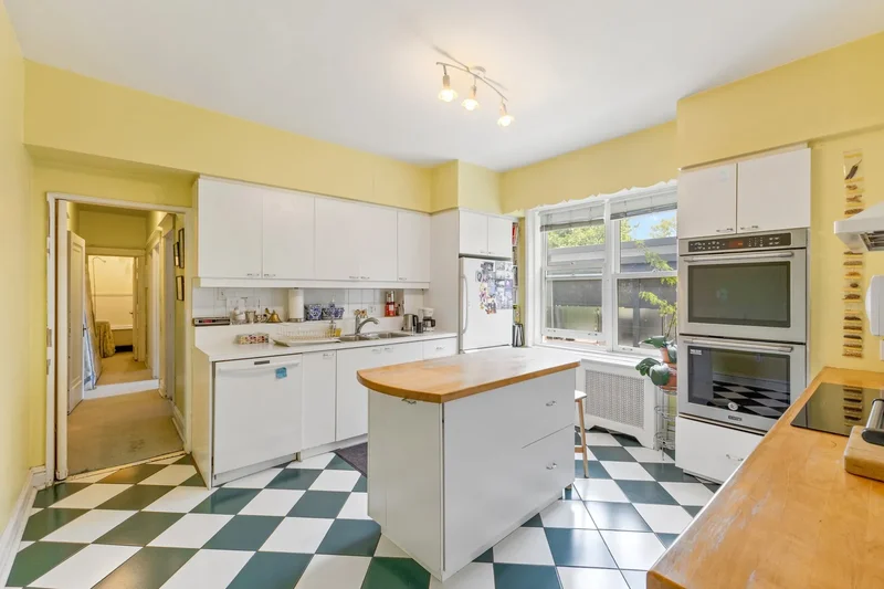 455 459 Av. Argyle, Westmount, Quebec, Canada. - Photo 35