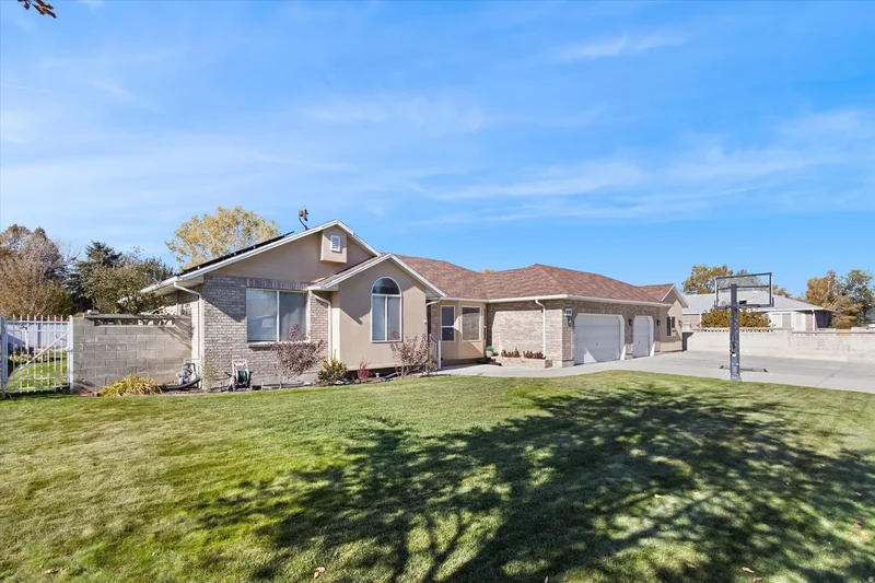9496 S 1930 W, South Jordan, Utah, United States. - Photo 14