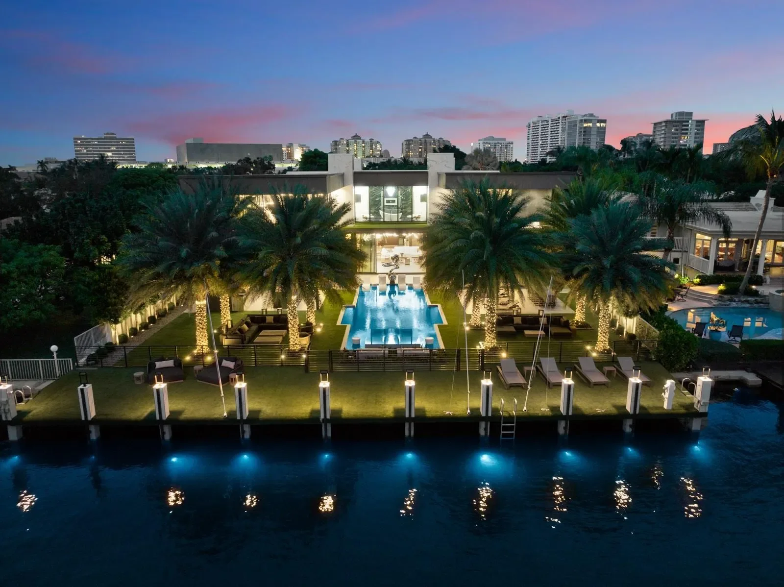671 Middle River Dr, Fort Lauderdale, Florida, United States. - Photo 3