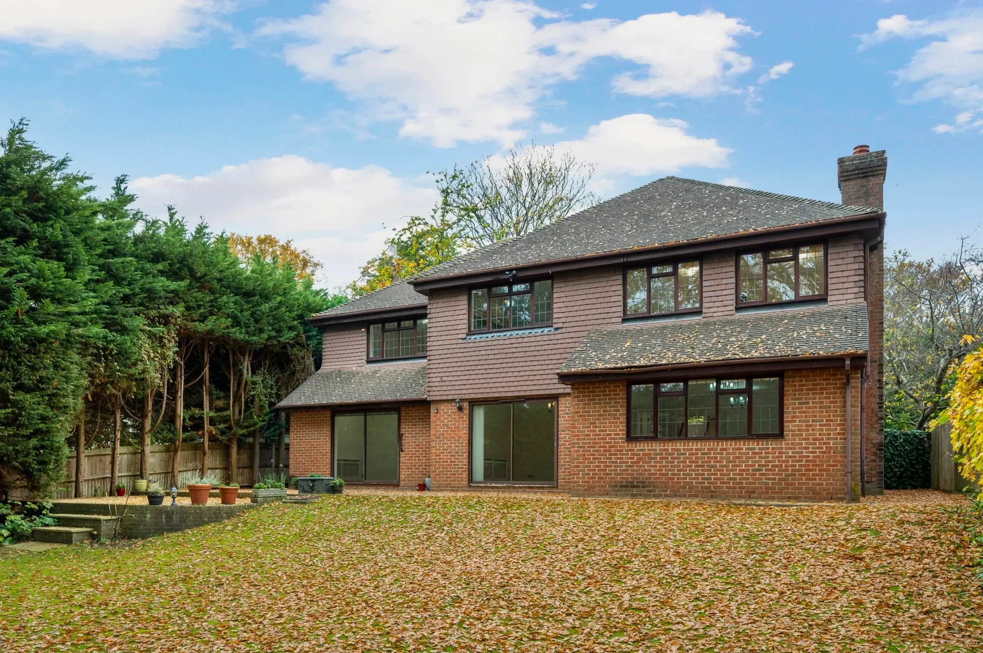 Exterior photo 3