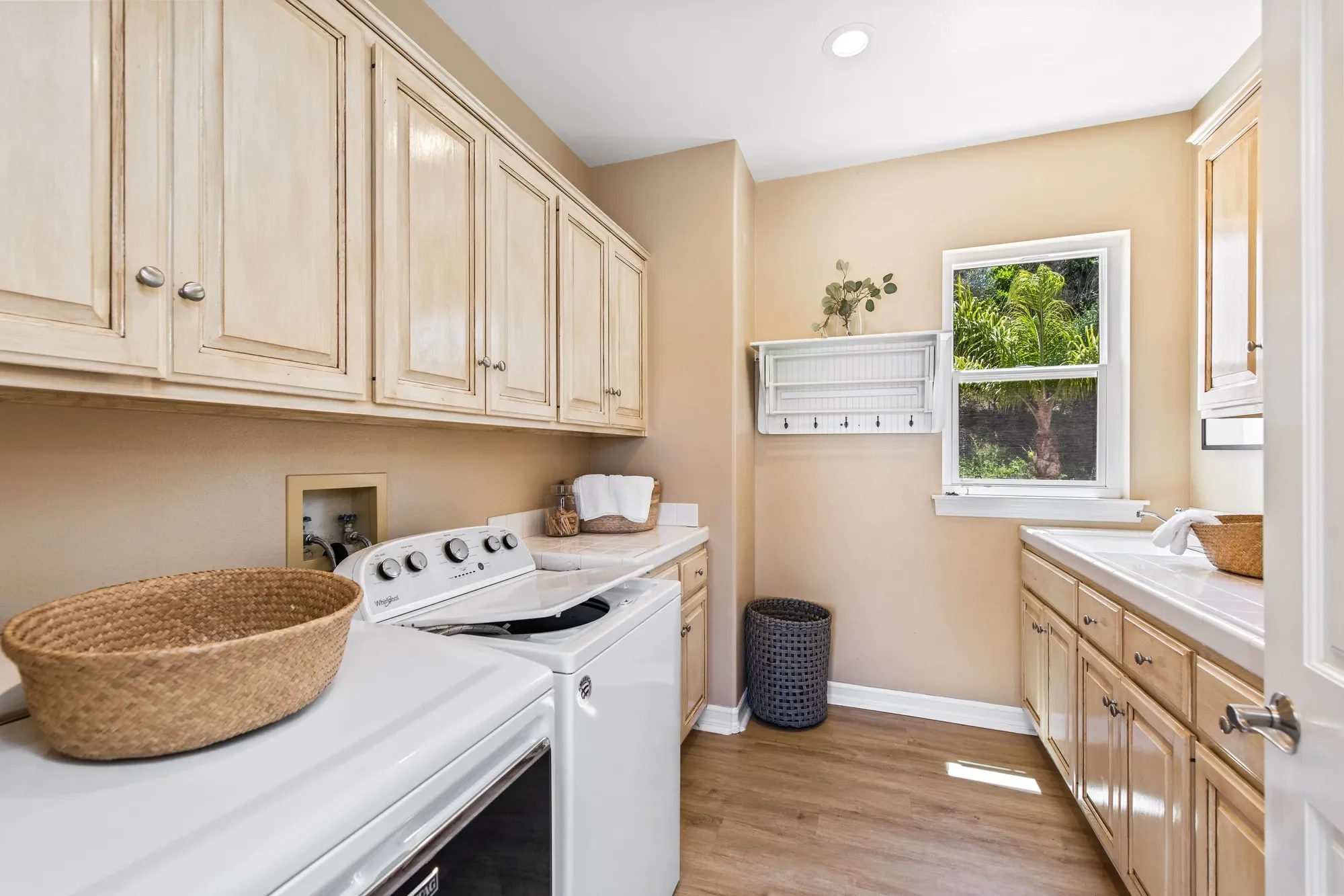 1074 Deseo Avenue, Camarillo, CA 93010, Camarillo, California, United States. - Photo 11