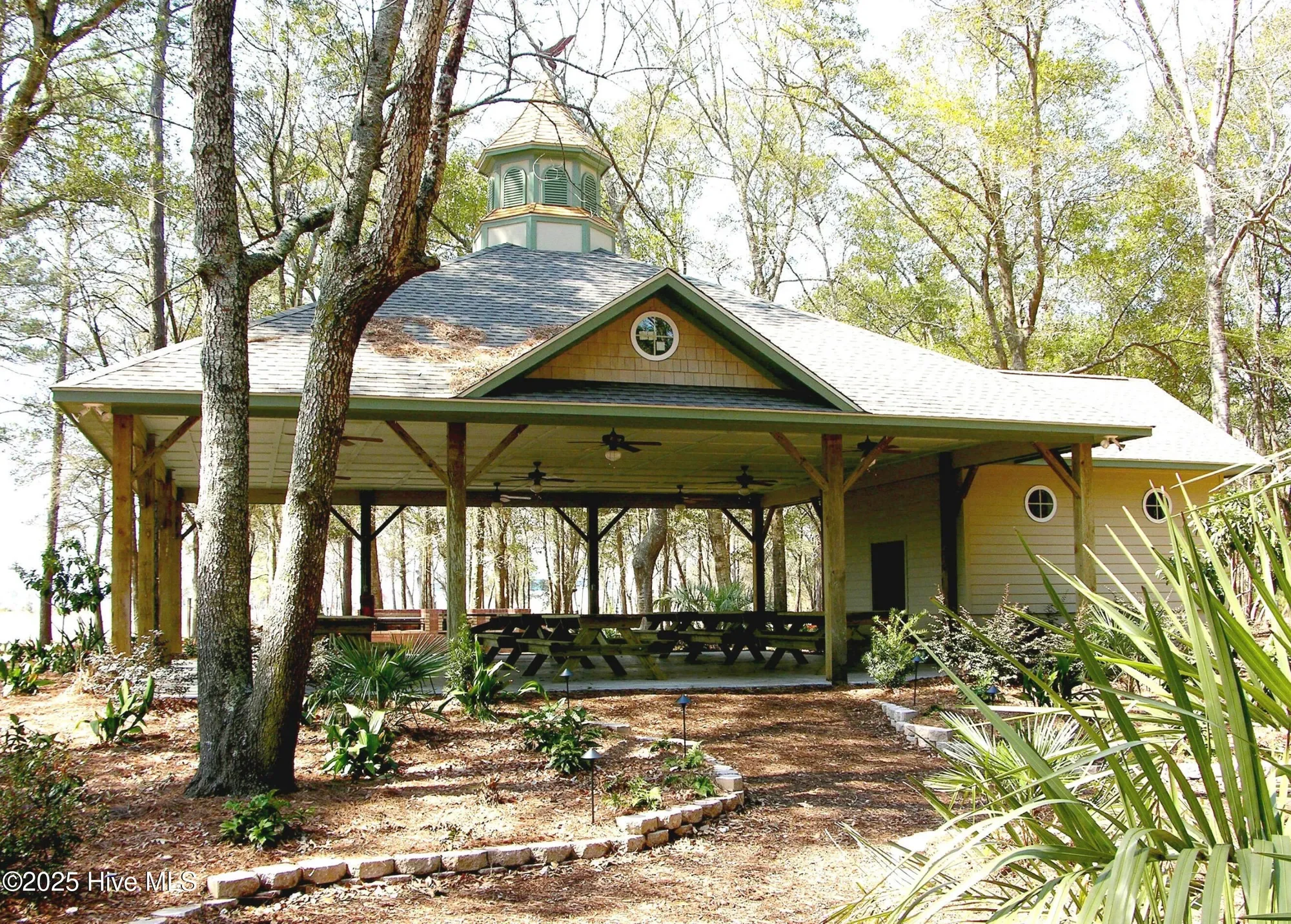 Single Family Residence in Southport