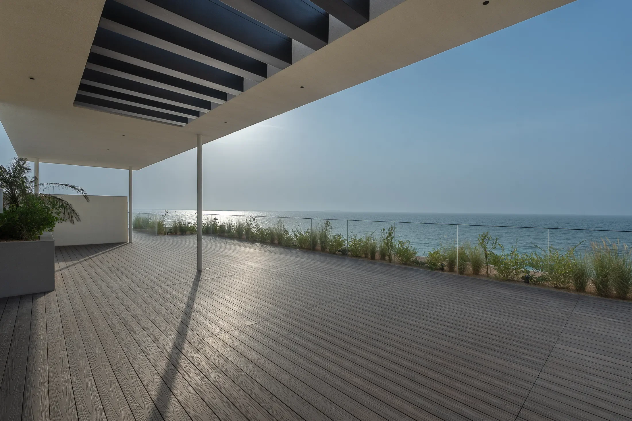 Exterior photo 5