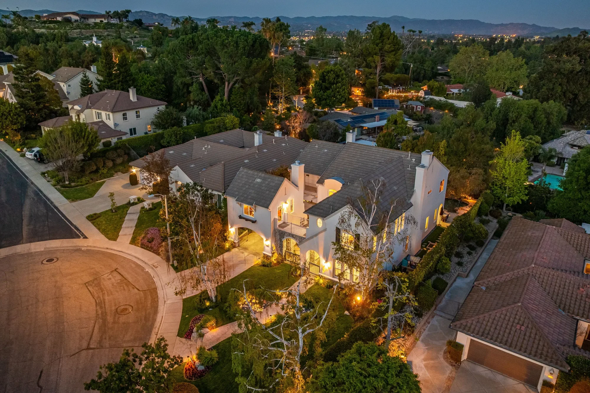 1008 N Country Club Drive, Simi Valley, CA 93065, Simi Valley, California, United States. - Photo 43
