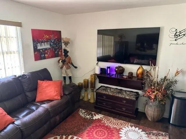 3 Bedrooms Single Family Detached