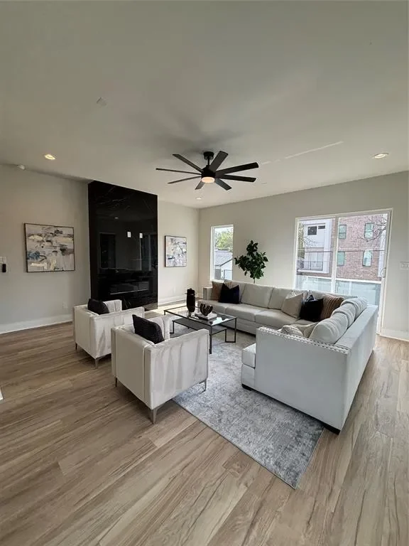1121 Muncie Avenue, Dallas, Texas, United States. - Photo 29