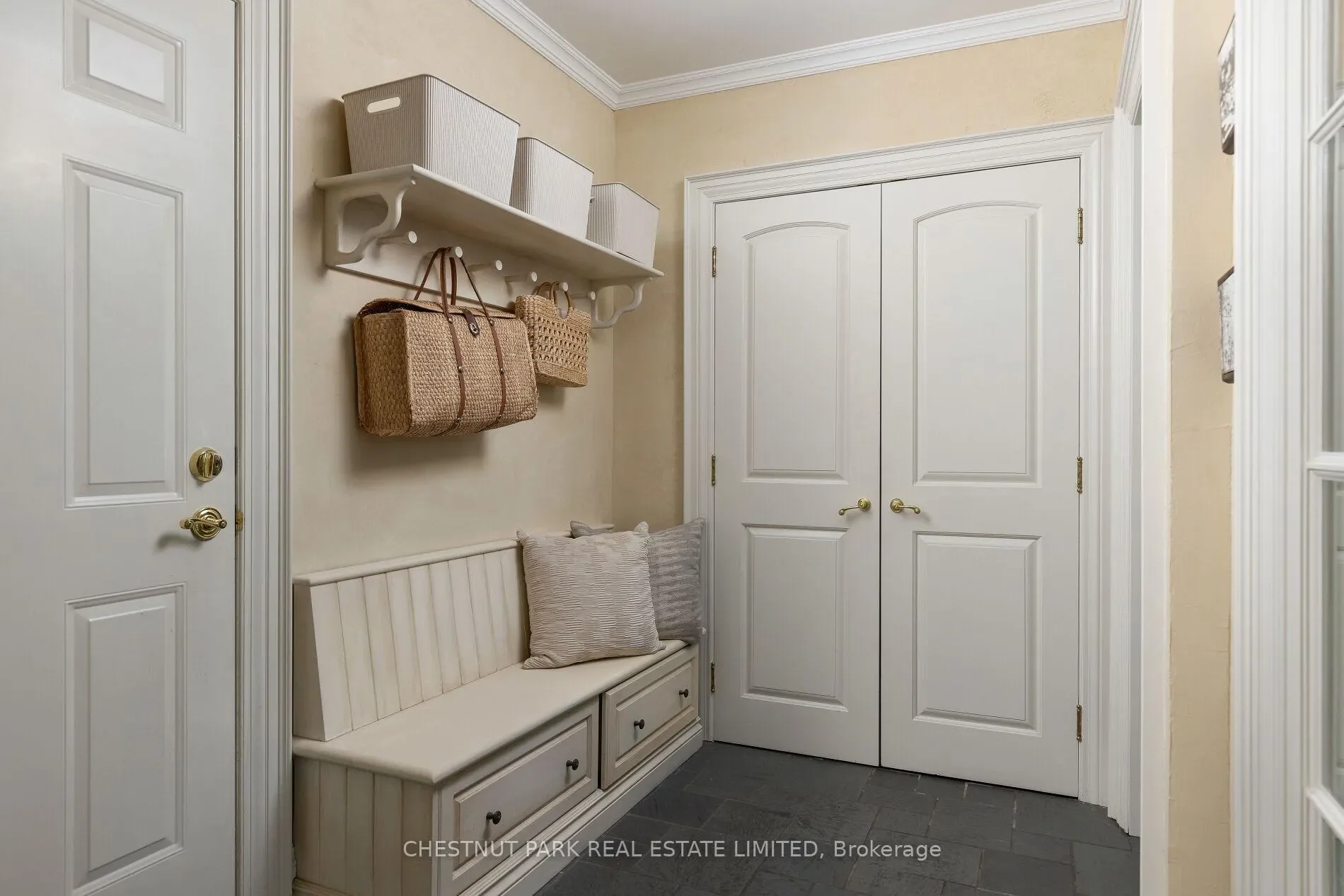 Gallery photo 3
