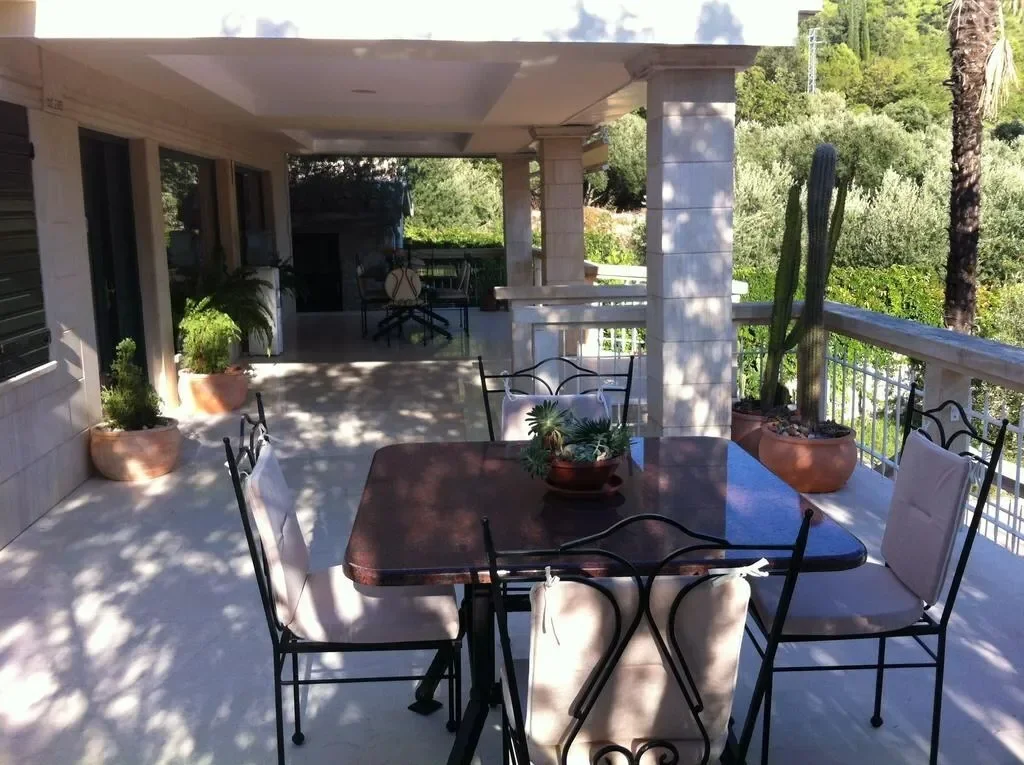 Exterior photo 10