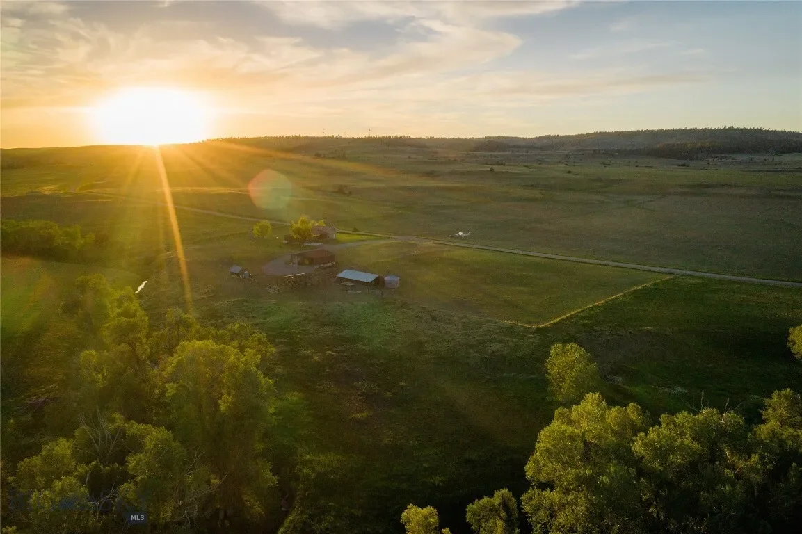 802 Deadmans Canyon Road, Reed Point, Montana, United States. - Photo 5