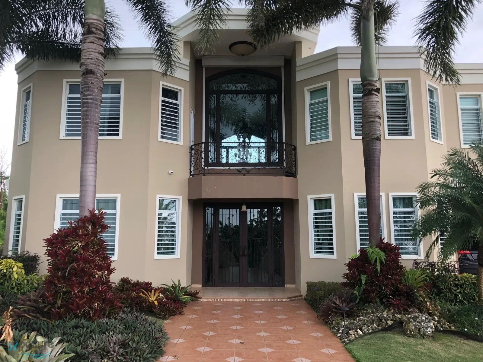 Exterior photo 7