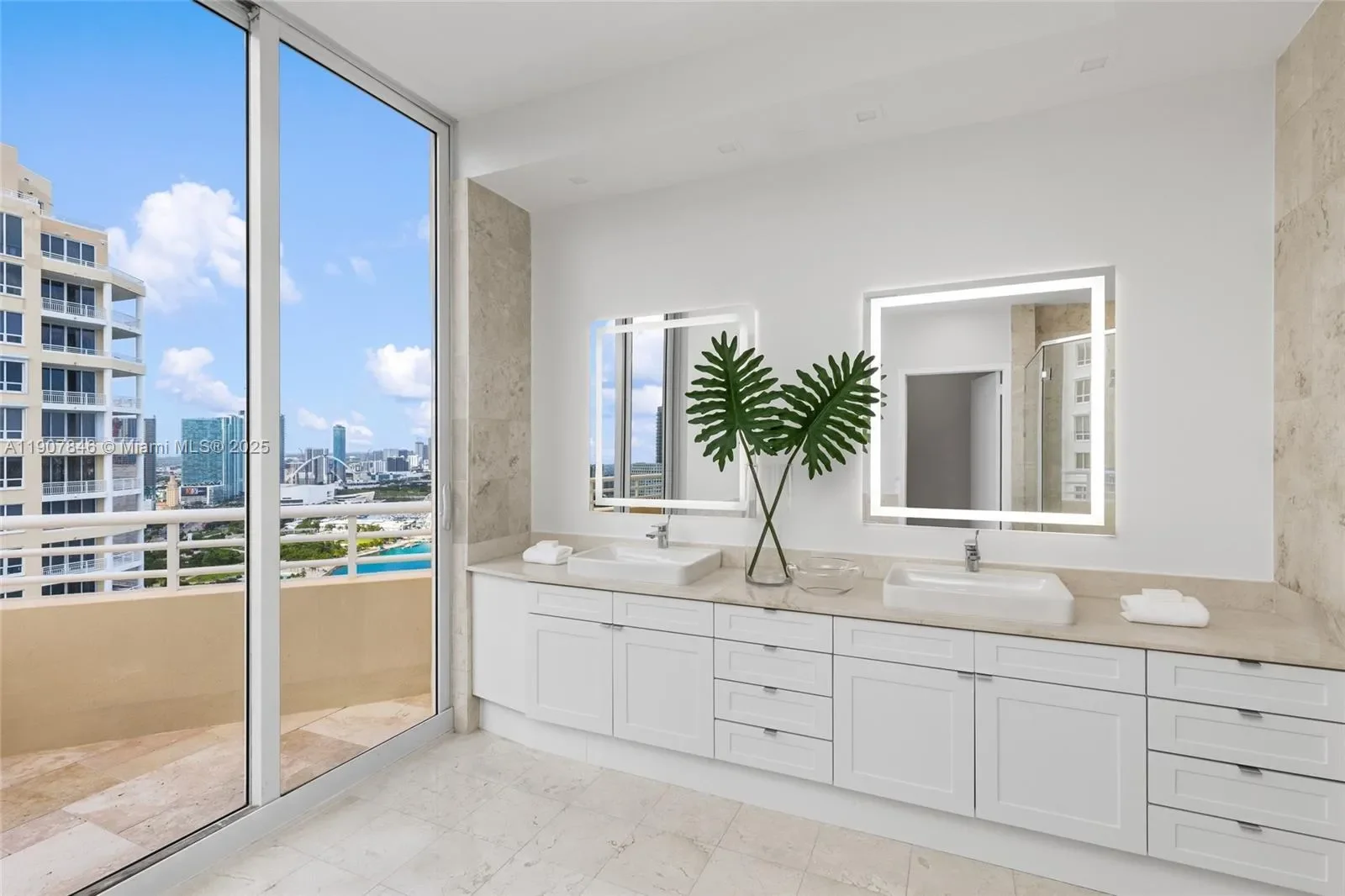808 Brickell Key Dr 3901, Miami, Florida, United States. - Photo 20