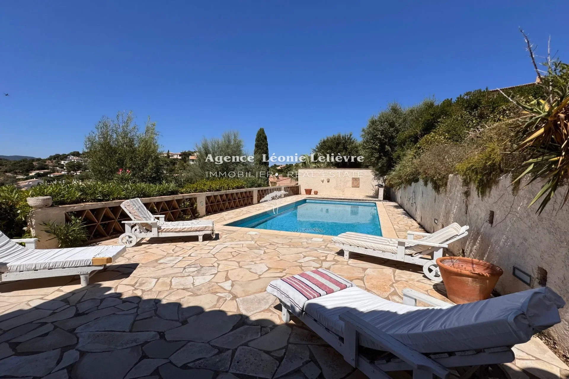 Roquebrune-sur-Argens, Provence-Alpes-Côte d'Azur, France. - Photo 7