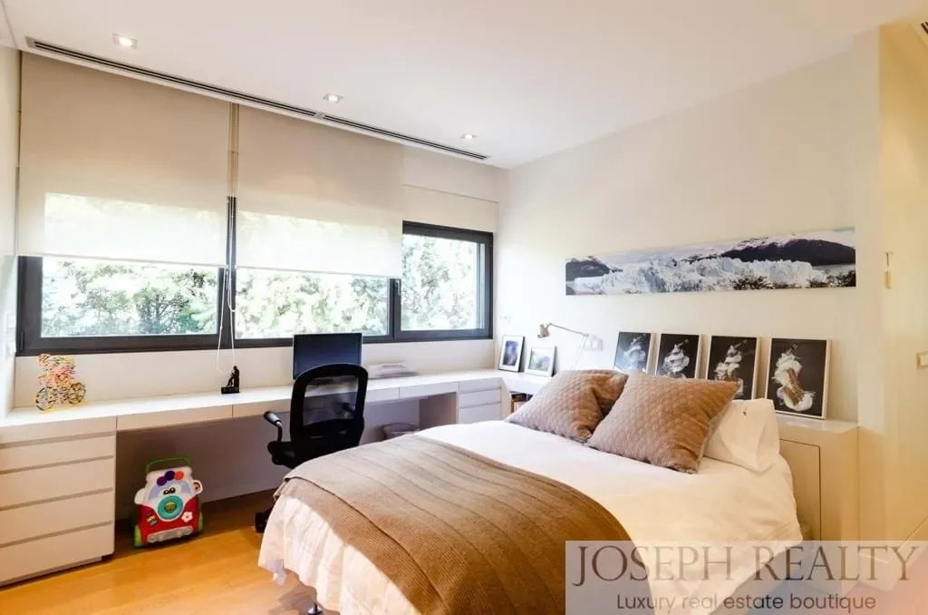 Gallery photo 10