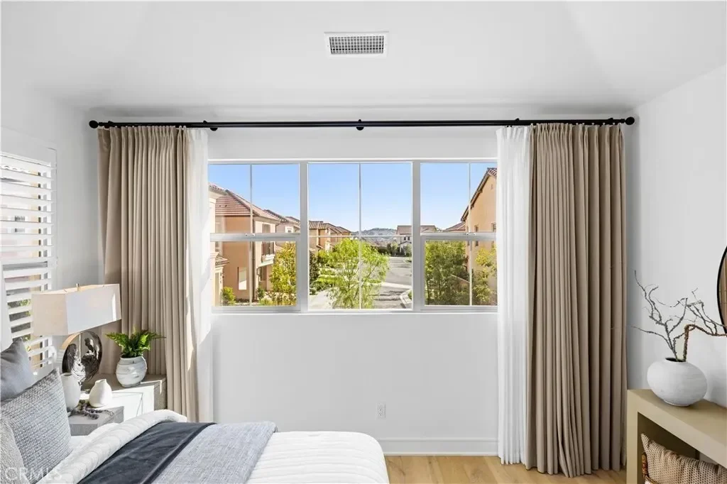106 Albero, Irvine, California, United States. - Photo 25