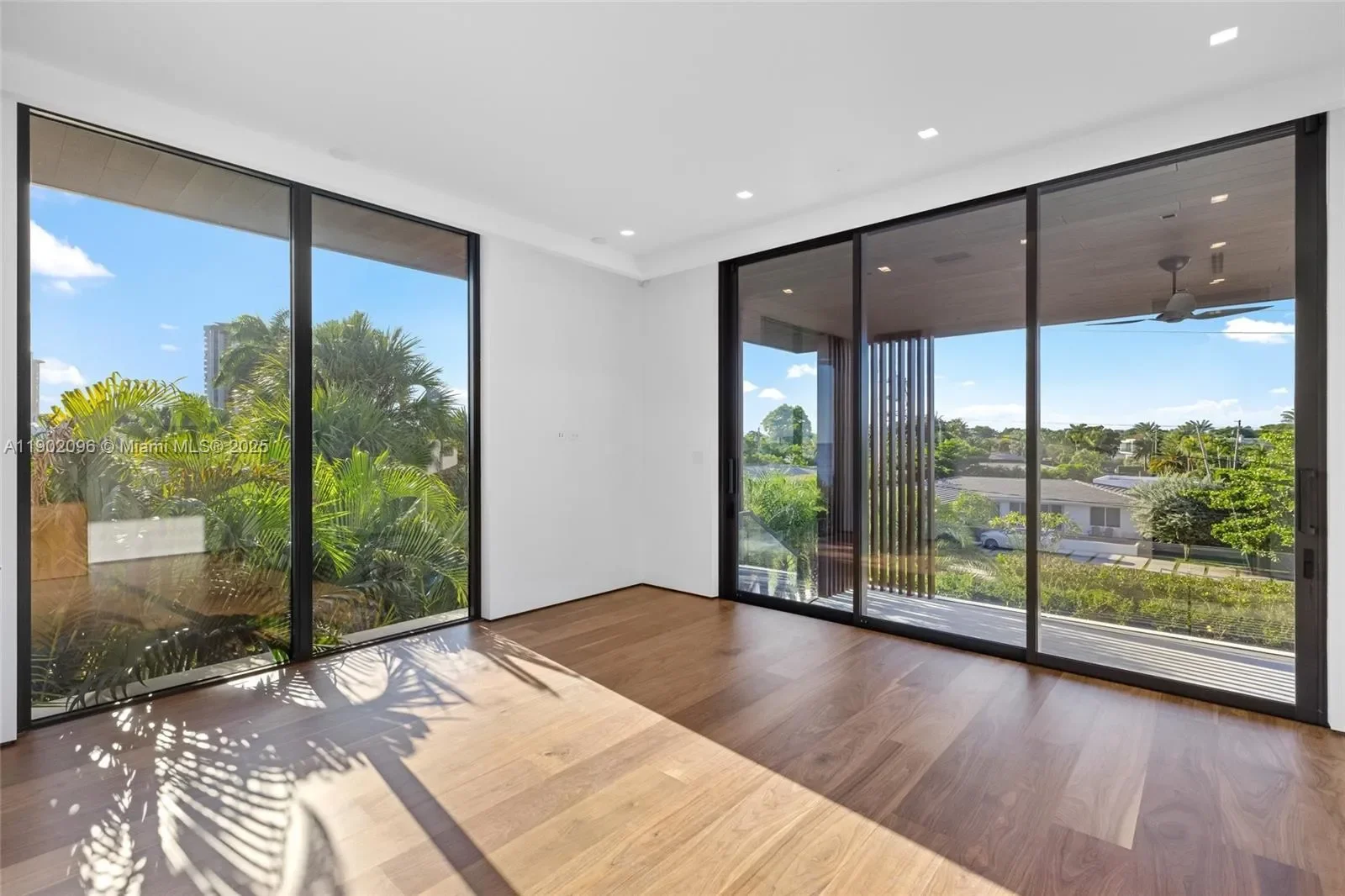11404 N Bayshore Dr, North Miami Beach, Florida, United States. - Photo 42