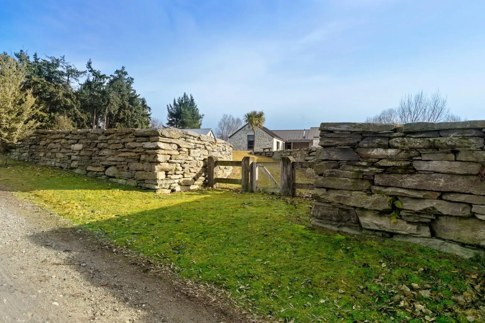Exterior photo 10